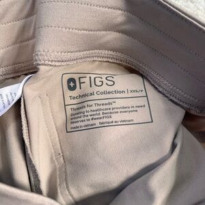 Figs Technical Collection Scrub Pants in Boulder (beige) XXS/P